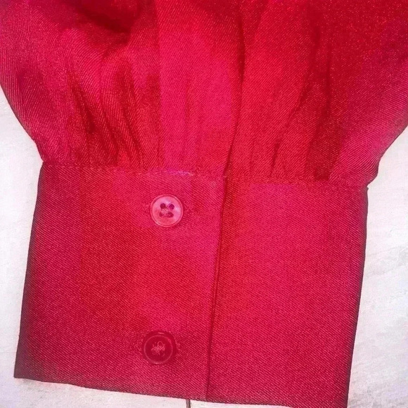 Ann Taylor Red Silky button up Sixe XSP Gorgeous Exc Con - Picture 2 of 15